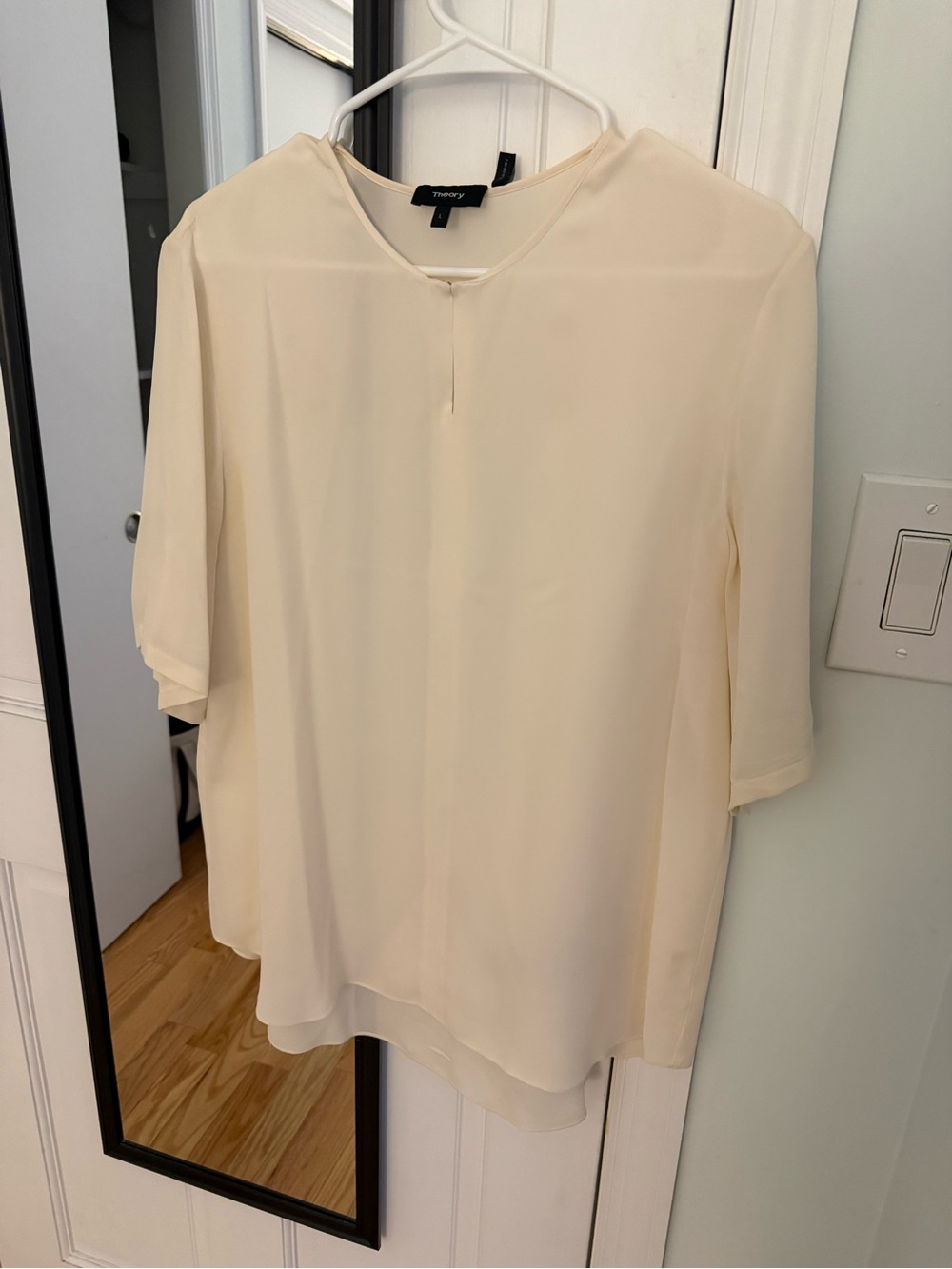 Theory Cream Short Sleeve Silk Blouse